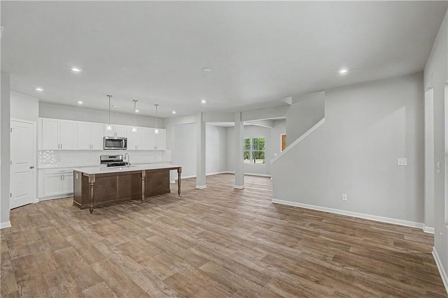 Spacious, unfurnished interior of a new home in Meadow Pines, Dallas (Image 21).