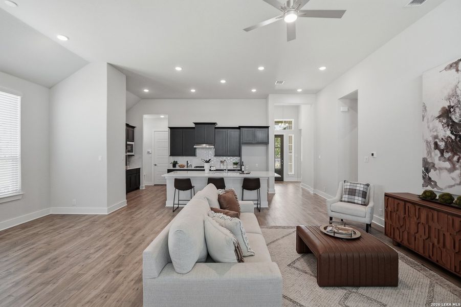 Furnished interior view inside a new home in Esperanza 50's, Boerne (Image 18).