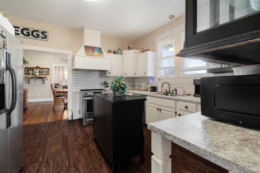 Furnished interior view inside a new home in , Blossom (Image 9).