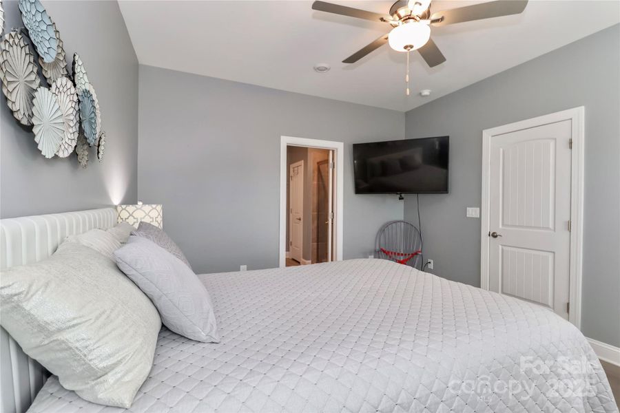 Furnished interior view inside a new home in Colonial Crossing, Troutman (Image 34). Furnished interior view inside a new home in Colonial Crossing, Troutman (Image 34).