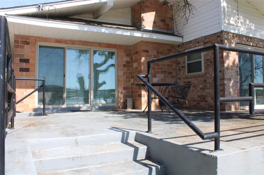 Exterior details and patio area of a home in , Brownwood (Image 20).