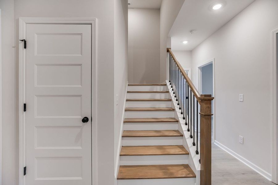 Spacious, unfurnished interior of a new home in Parmer Farms, Roopville (Image 31).