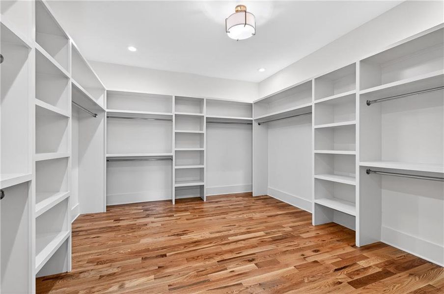 Spacious, unfurnished interior of a new home in , Atlanta (Image 52).