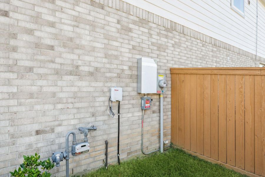 Backup battery to keep the power going when the power goes out.