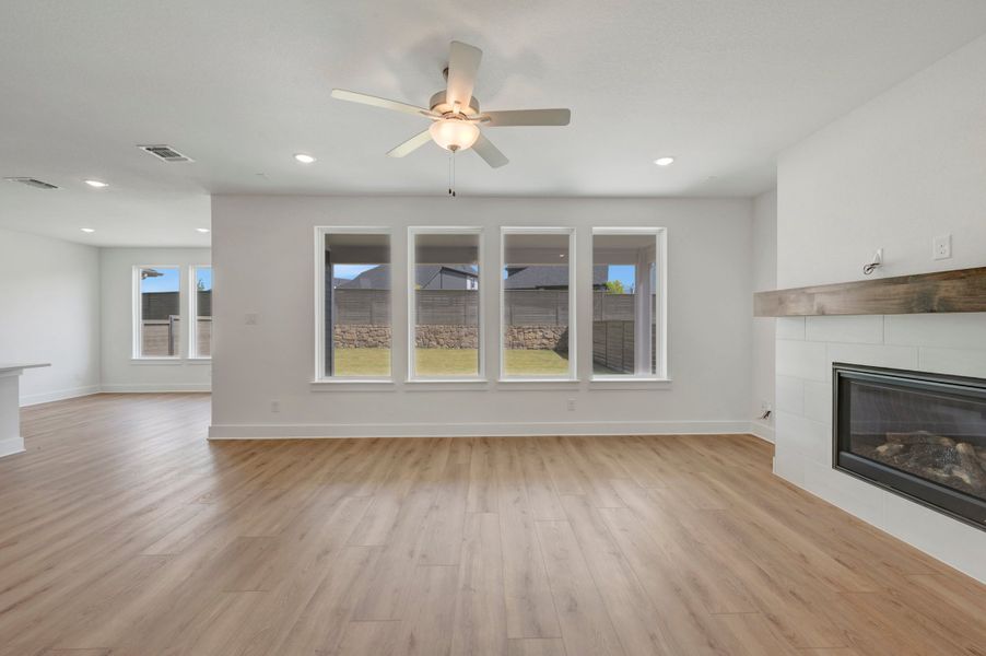 Spacious, unfurnished interior of a new home in Treeline, Justin (Image 26). Spacious, unfurnished interior of a new home in Treeline, Justin (Image 26).