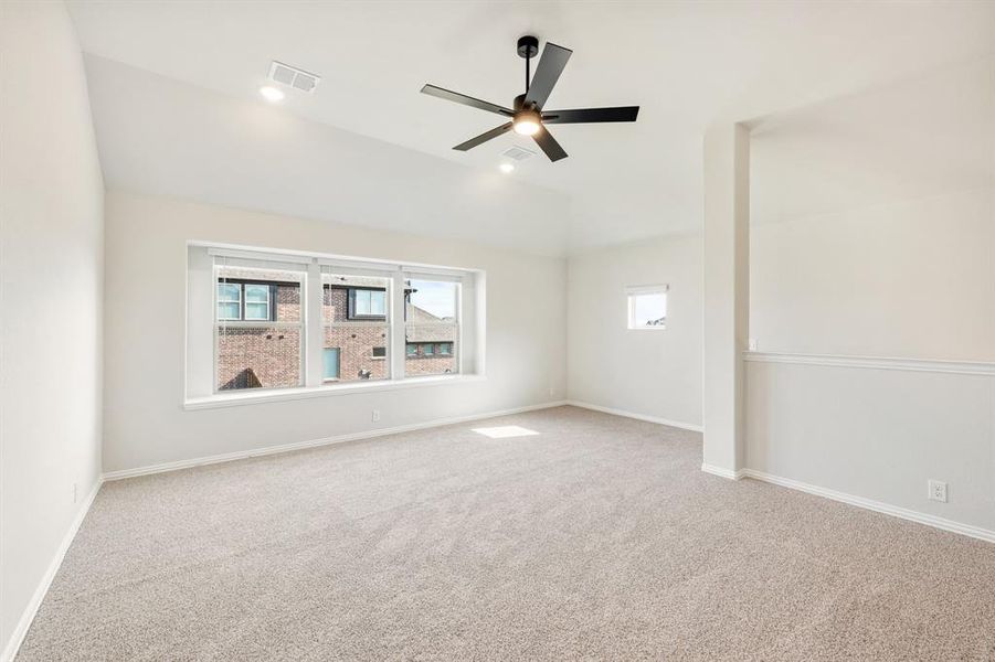 Spacious, unfurnished interior of a new home in Coyote Crossing, Godley (Image 32). Spacious, unfurnished interior of a new home in Coyote Crossing, Godley (Image 32).