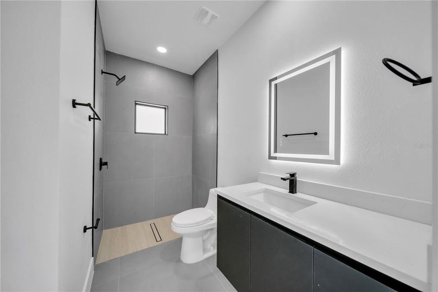 Furnished interior view inside a new home in , North Port (Image 13).