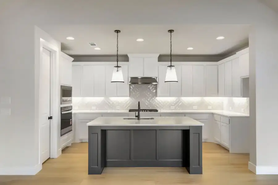 106 Alamito - Kitchen