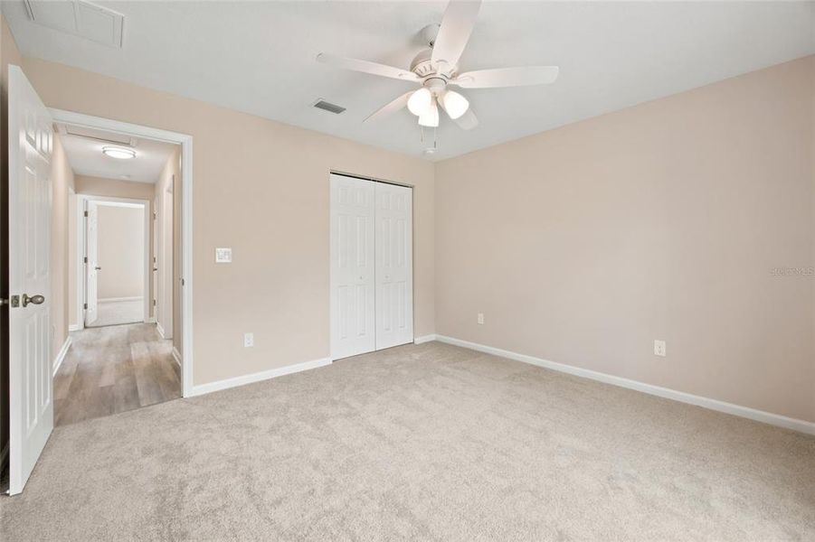 Spacious, unfurnished interior of a new home in , Citrus Springs (Image 12).