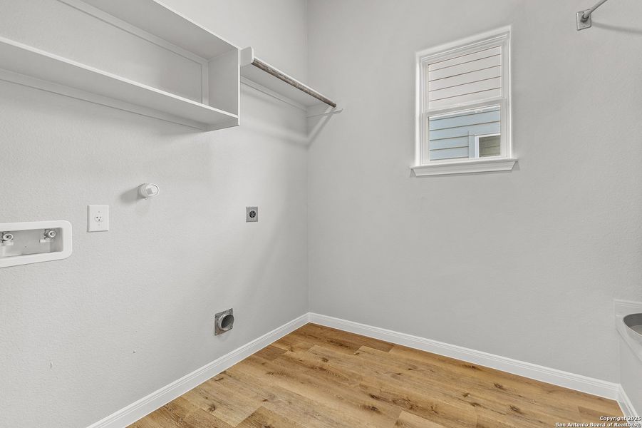 Spacious, unfurnished interior of a new home in , San Antonio (Image 15). Spacious, unfurnished interior of a new home in , San Antonio (Image 15).