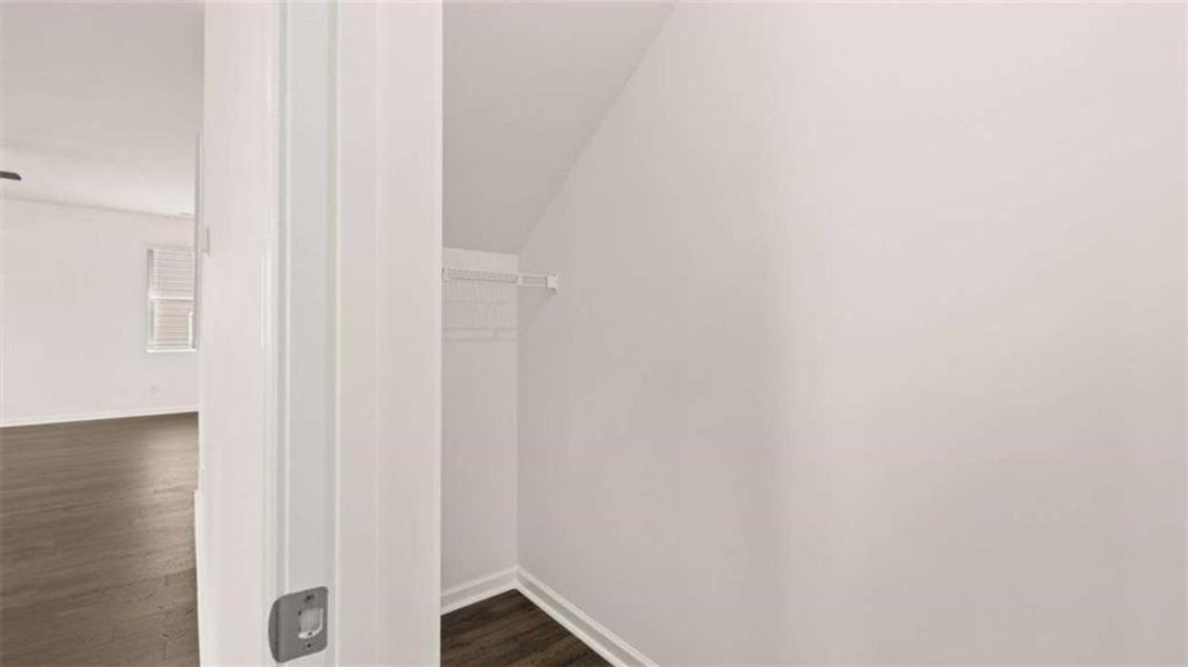 Spacious, unfurnished interior of a new home in Poplar Preserve, Newnan (Image 12).