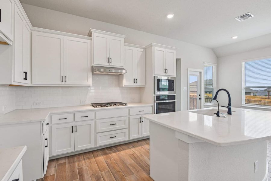Furnished interior view inside a new home in Meyer Ranch, New Braunfels (Image 8).