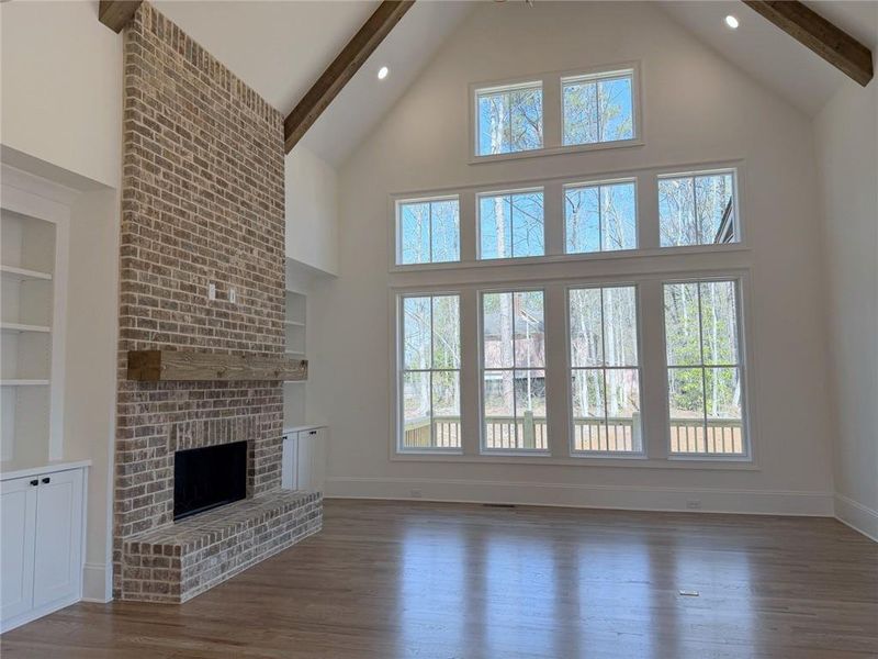 Spacious, unfurnished interior of a new home in Woodford, Acworth (Image 7).