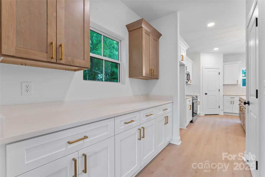 Furnished interior view inside a new home in , Harrisburg (Image 8).