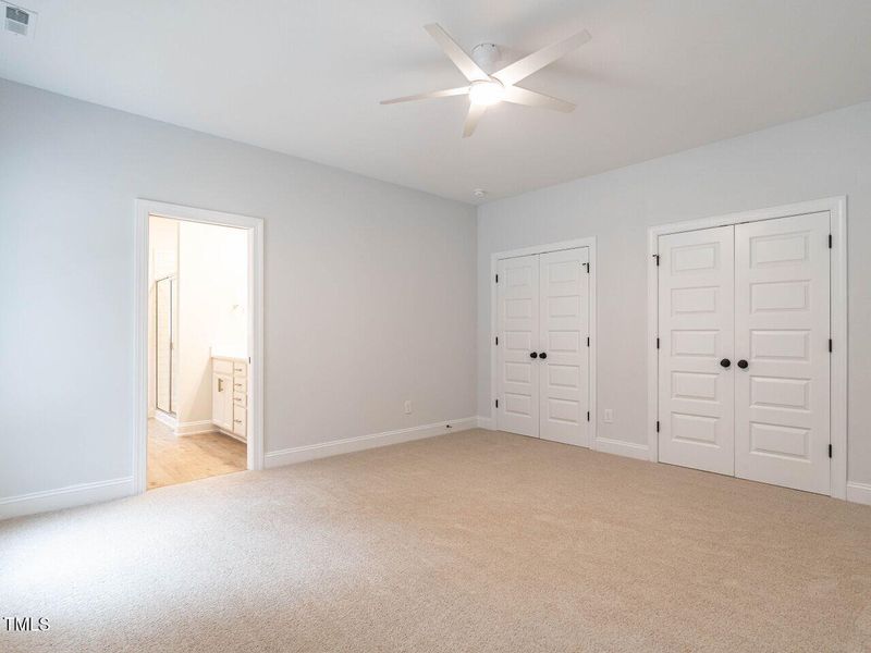 024-1280x960-primary-bedroom 024-1280x960-primary-bedroom