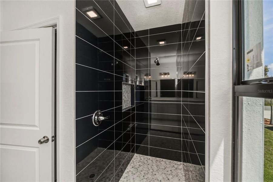 Close-up of interior finishes inside a home in , Port Charlotte (Image 20).