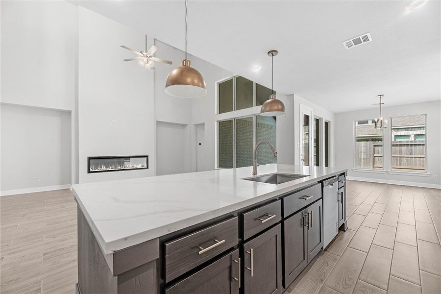 Representative image. Features, specifications, selections and colors may vary. Representative image. Features, specifications, selections and colors may vary.