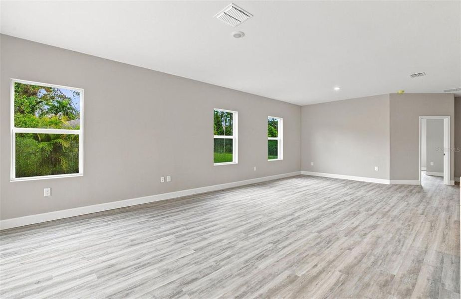 Spacious, unfurnished interior of a new home in , North Port (Image 18).