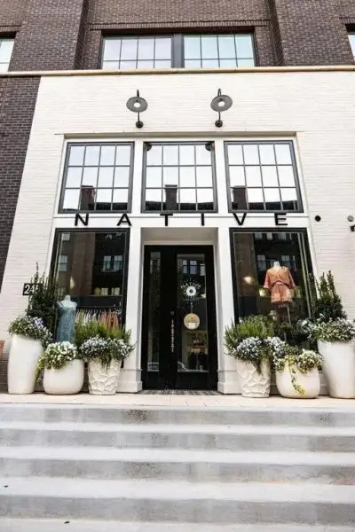 Condo located in Fayetteville, GA showcasing its design and architecture (Image 7).