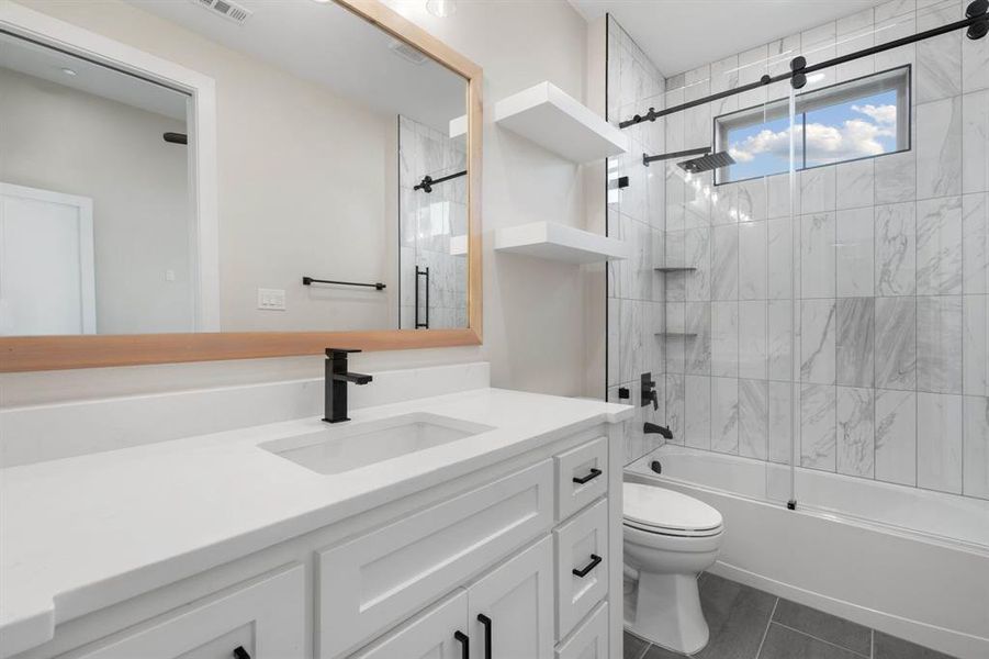 Furnished interior view inside a new home in , Weatherford (Image 7).