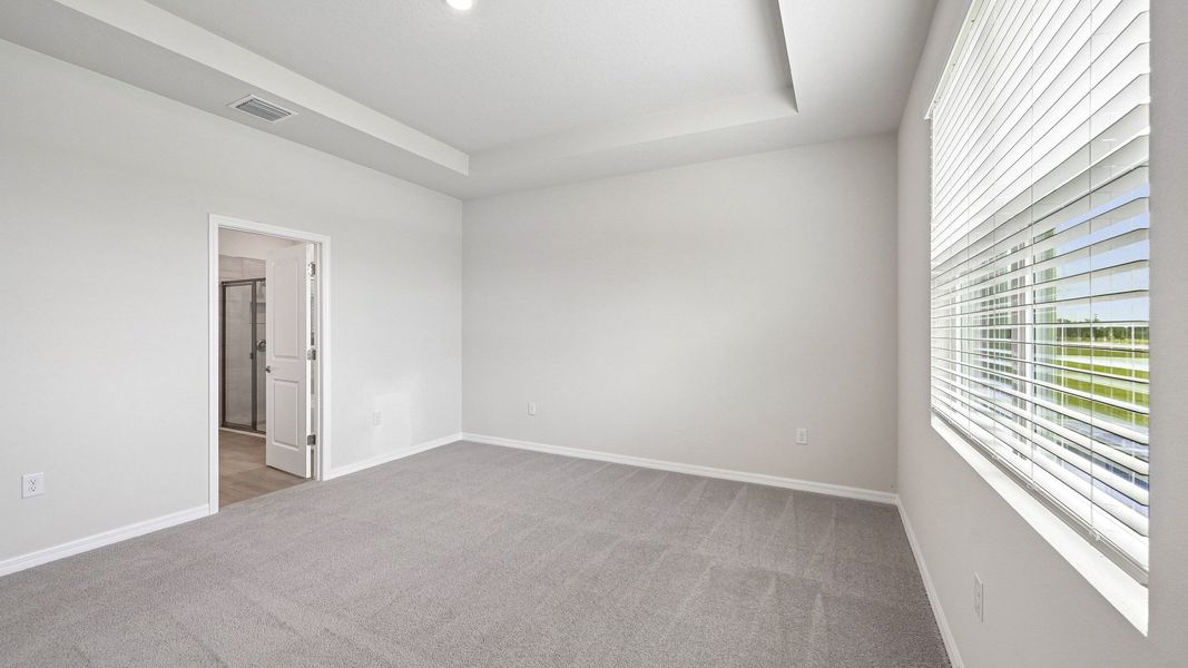 Representative unfurnished interior of a home built from the Laurel by D.R. Horton in Star Farms at Lakewood Ranch, Bradenton (Image 26).