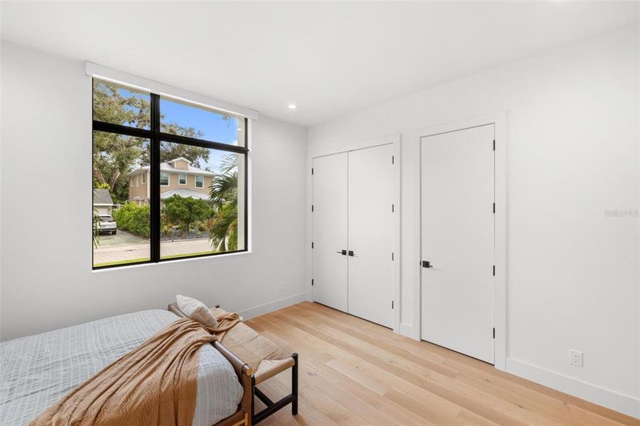 Image 87 of a home in .