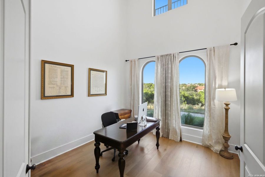 Furnished interior view inside a new home in , Boerne (Image 41).