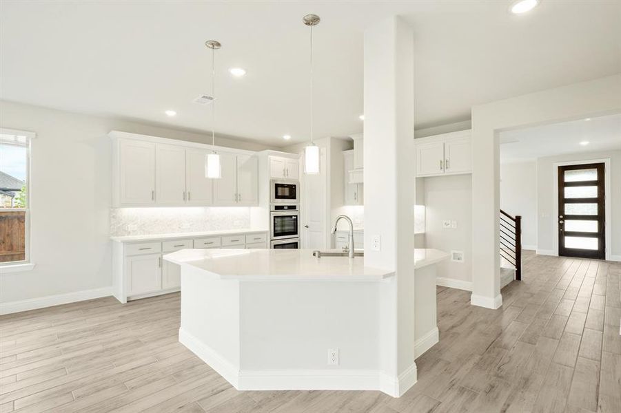 Furnished interior view inside a new home in Ridgepoint, Midlothian (Image 6).
