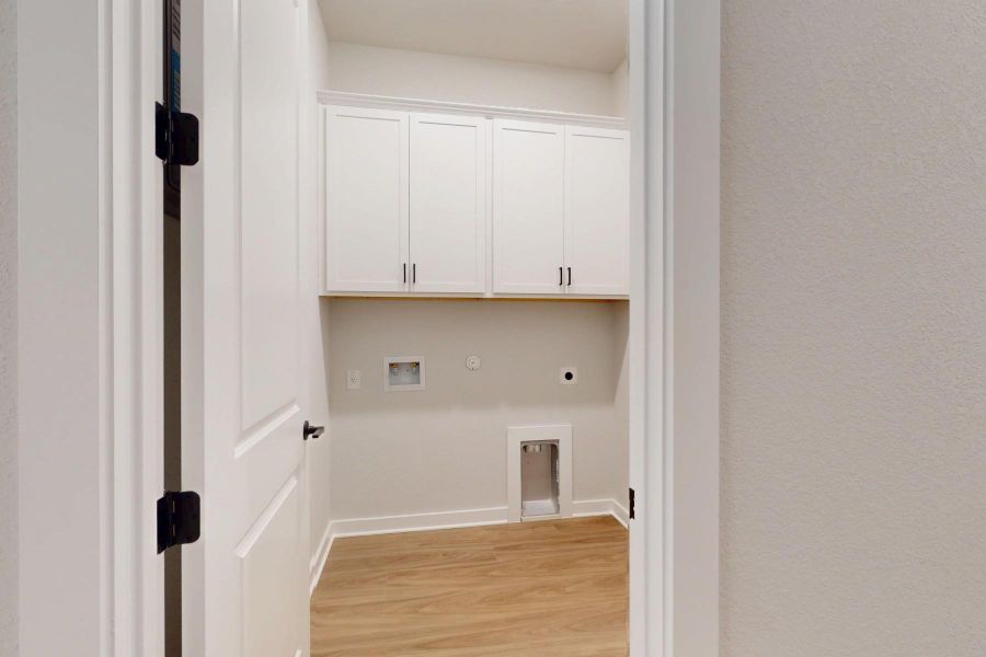 Spacious, unfurnished interior of a new home in Cedar Brook, Leander (Image 13). Spacious, unfurnished interior of a new home in Cedar Brook, Leander (Image 13).