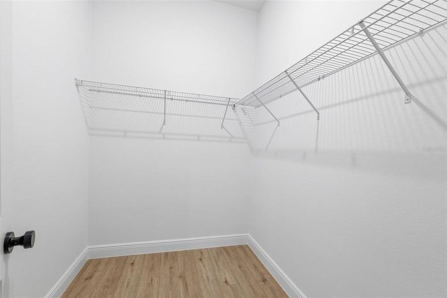 Spacious, unfurnished interior of a new home in , Ocala (Image 14).