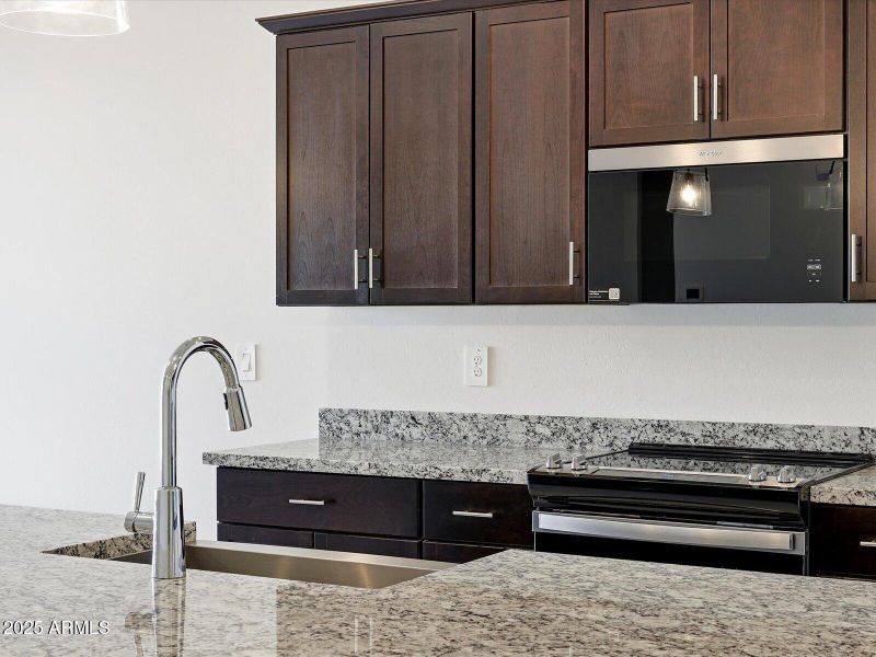 24434 W GROVE Street