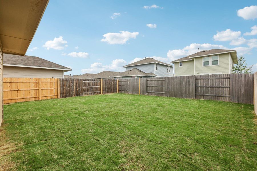 Exterior details and patio area of a home in Hymeadow, Maxwell (Image 4).