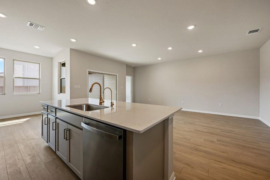 Photos are representative images and renderings for illustrative purposes only. Actual structural options and design images of the home may vary.