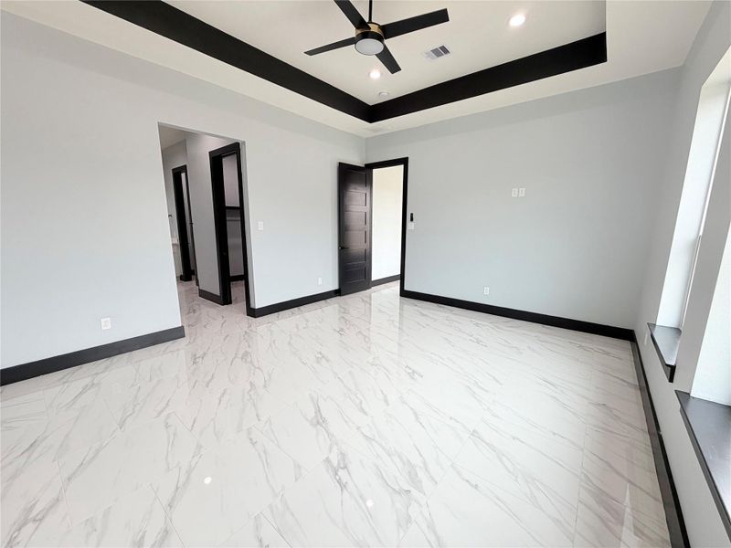 Spacious, unfurnished interior of a new home in , Dayton (Image 26).