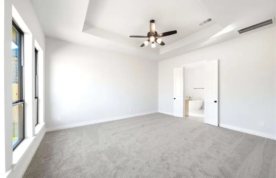 Spacious, unfurnished interior of a new home in The Highlands 55′, Porter (Image 37).