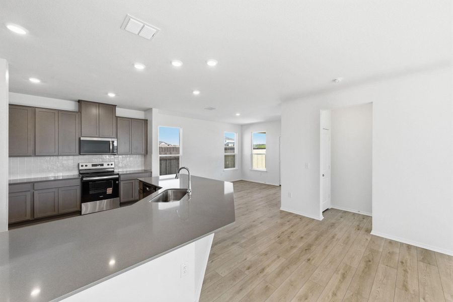 Furnished interior view inside a new home in Stoney Chase, Del Valle (Image 10).