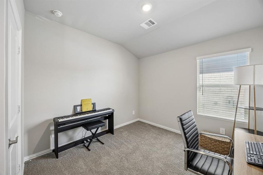 Furnished interior view inside a new home in Cibolo Hills, Fort Worth (Image 18).
