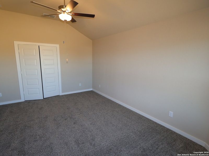 Spacious, unfurnished interior of a new home in Greenspoint Heights, San Antonio (Image 29).