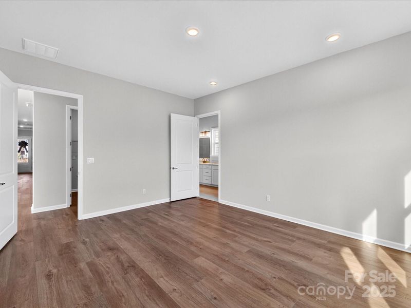 Spacious, unfurnished interior of a new home in Encore at Streamside - Classic Series, Waxhaw (Image 18).