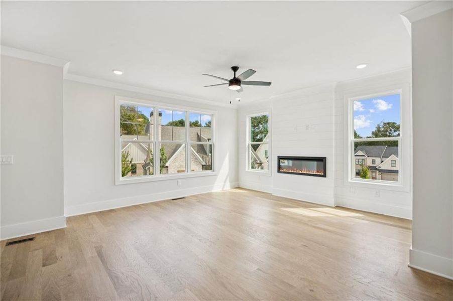 Spacious, unfurnished interior of a new home in , Roswell (Image 40).