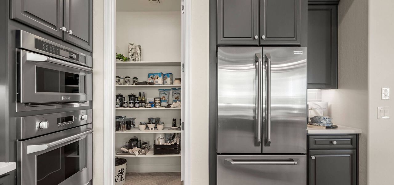 Representative furnished interior of a home built from the Fresco by Robson Resort Communities in Robson Ranch Arizona, Eloy (Image 10).