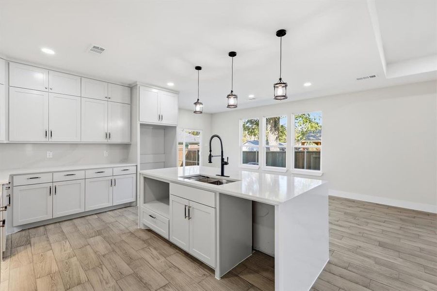 Furnished interior view inside a new home in , Terrell (Image 9).