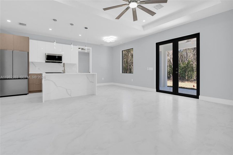 Spacious, unfurnished interior of a new home in , Lehigh Acres (Image 16).