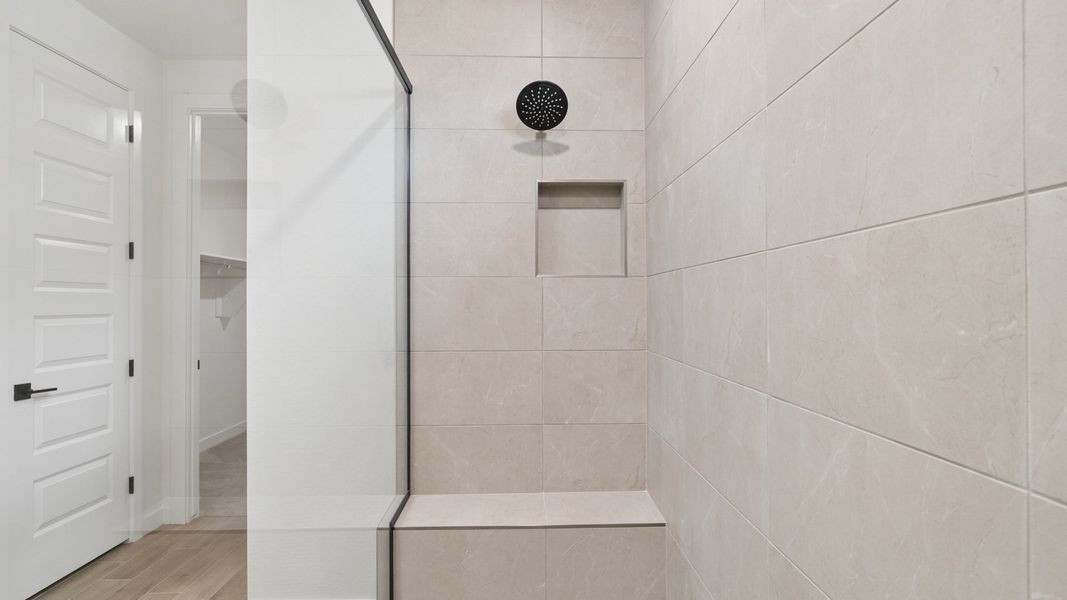 Representative interior finishes for a home built from the Phoenician by D.R. Horton in The Ridge at Stone Butte, Phoenix (Image 15).