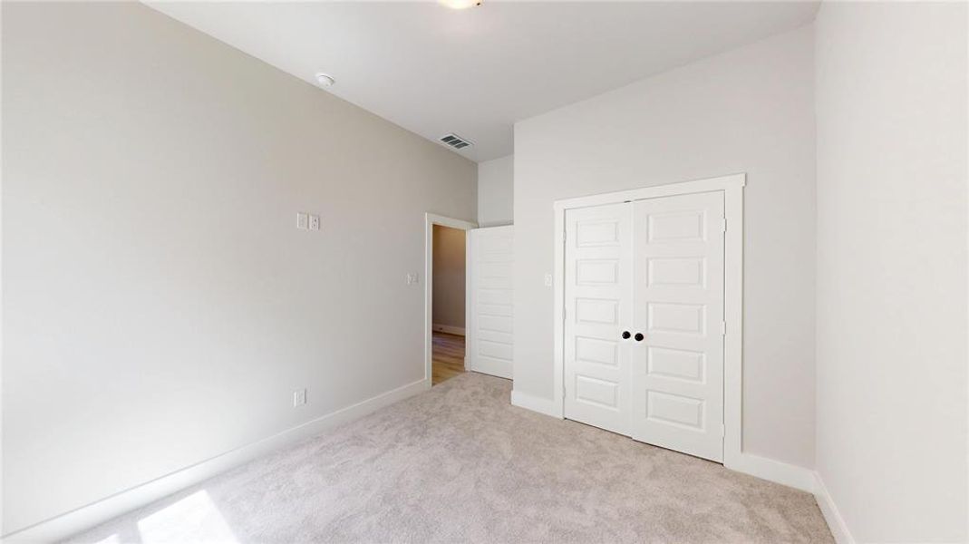 Spacious, unfurnished interior of a new home in , Fort Worth (Image 17).