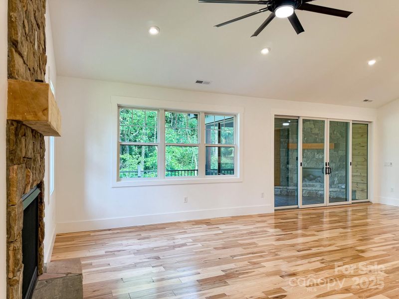 Spacious, unfurnished interior of a new home in , Mills River (Image 31).