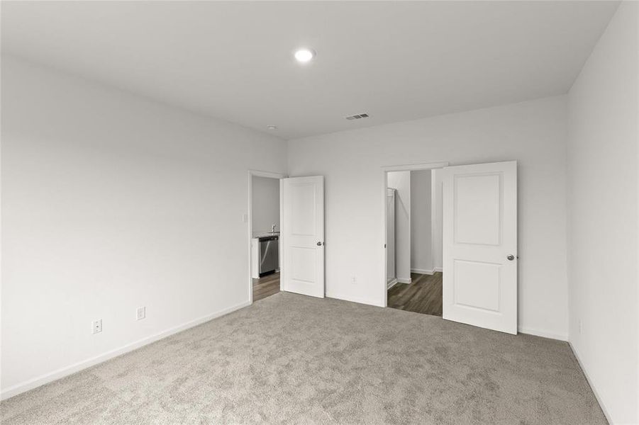 4941 Knob Drive Primary Suite2