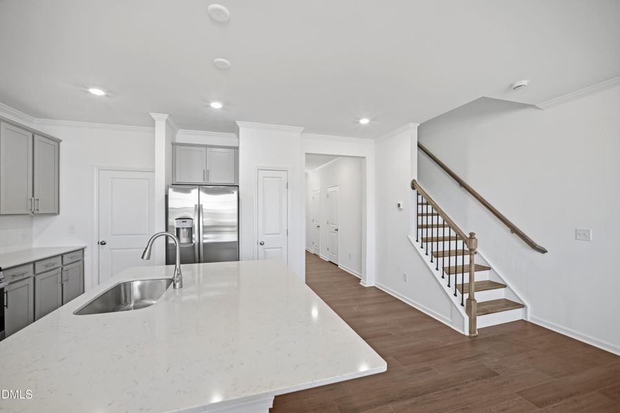 SUN_Everlee_Pic_CarsonII_QMI_226_Kitchen