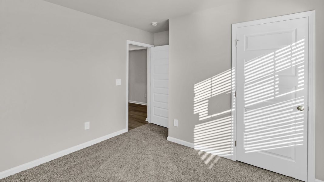 Spacious, unfurnished interior of a new home in Bailey Park, Fayetteville (Image 12).