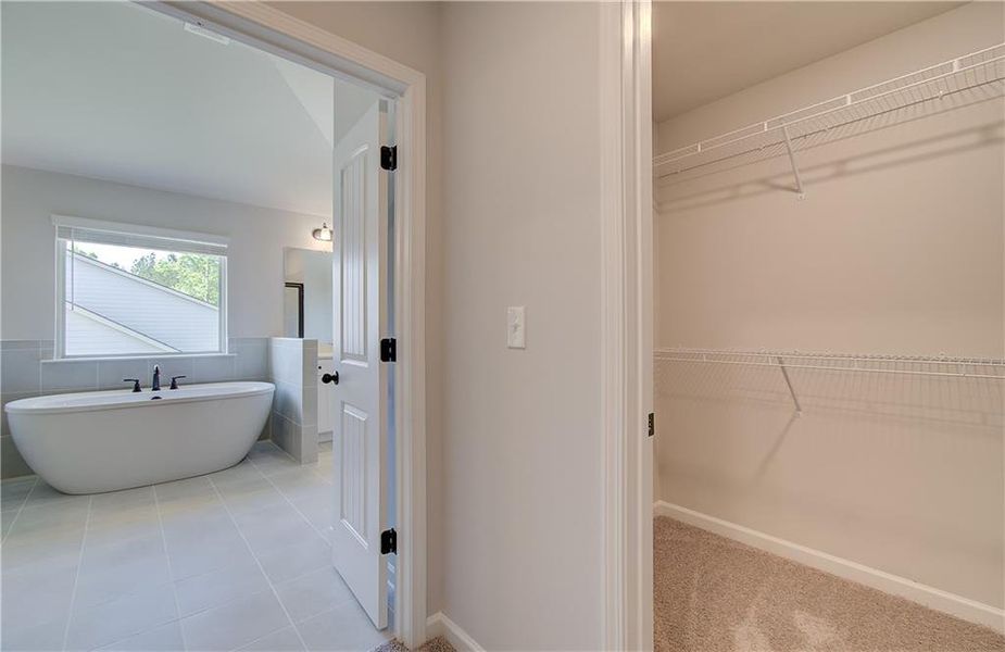 Spacious, unfurnished interior of a new home in Kingston, Locust Grove (Image 21).